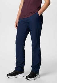 LESLIE FALLS II - Trousers - collegiate navy