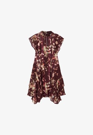 Bloemenjurk van bordeauxrode stof met korte vlinderachtige mouwen, voorzien van een gelaagd ontwerp en roze, crème en groene bloemenpatronen overal.