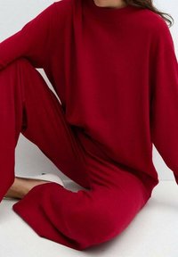 Mango Neule - red