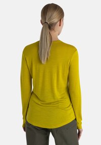 icebreaker LIGHT WEIGHT COOL-LITE SPHERE - Pitkähihainen paita - MEDIUM YELLOW