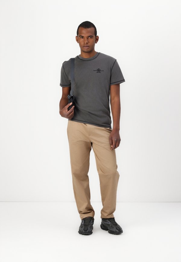 CREST TEE - Basic T-shirt2