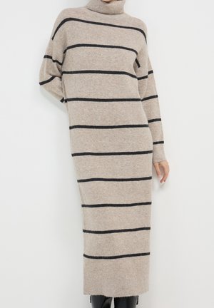 Robe pull - mottled beige