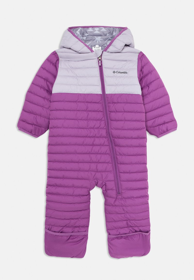 Macacão de bebé em lilás e roxo, almofadado, com capuz, fecho de correr diagonal na frente e logótipo da Columbia no peito.