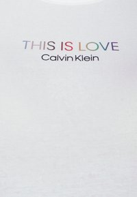 Calvin Klein Top - white