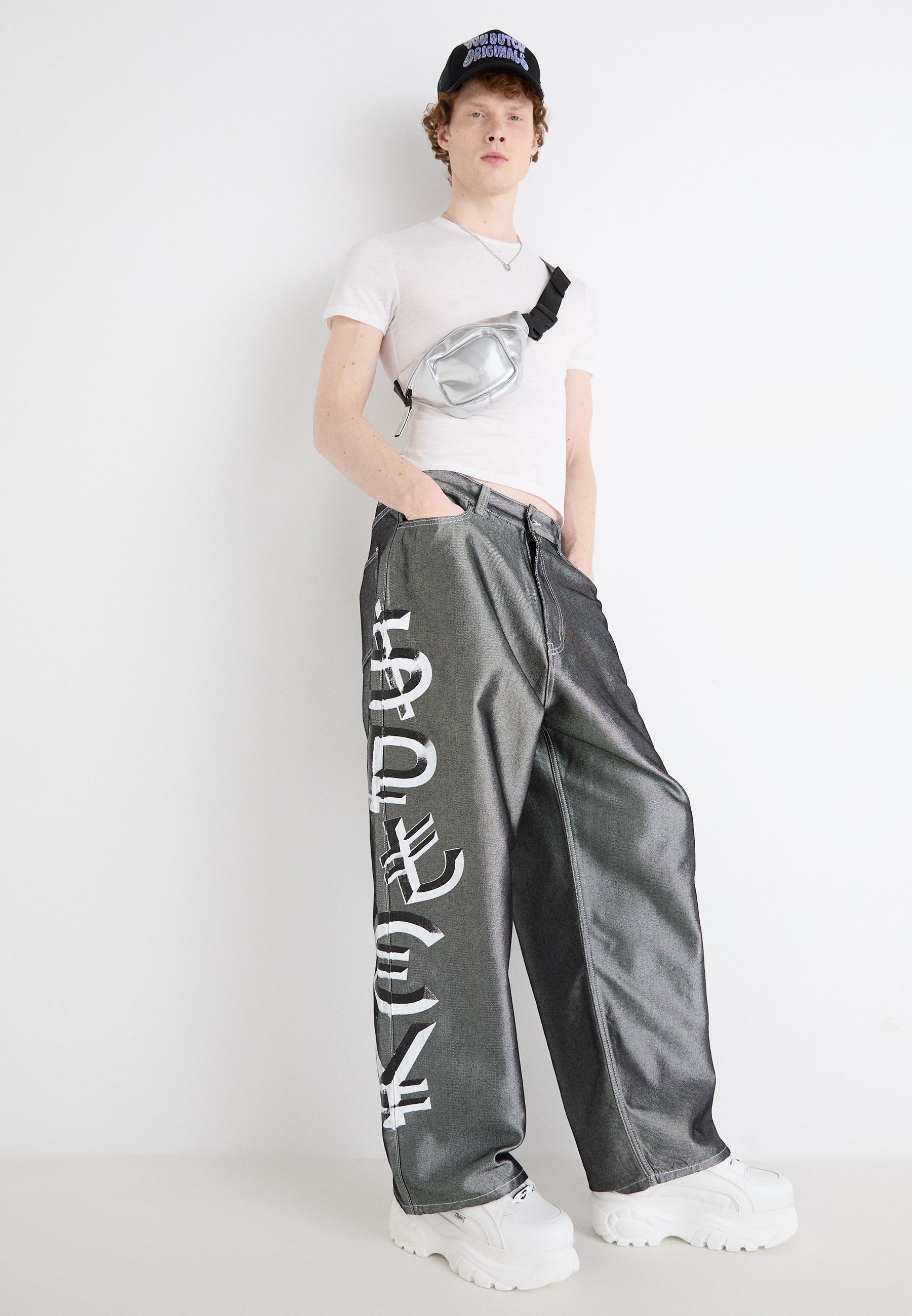 Jaded London CURRENCY SHINY COLOSSUS - Loose Jeans - silver