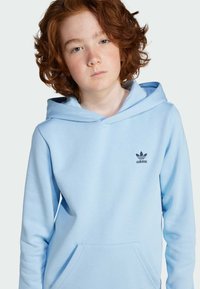 adidas Originals HOODIE JUNIOR UNISEX - Hoodie - clear sky
