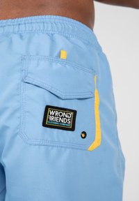 Wrong Friends LUGO - Šortky - light blue