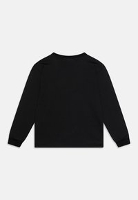 Schwarzes Langarmshirt aus Baumwolle. Verfügt über einen runden Halsausschnitt, elastische Bündchen und ein einfaches, einfarbiges Design ohne sichtbare Muster.