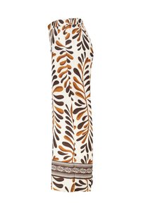 Pantalons palazzo en tissu léger avec une base blanche ornée de grands motifs de feuilles marron et orange, et une bande décorative marron en bas.
