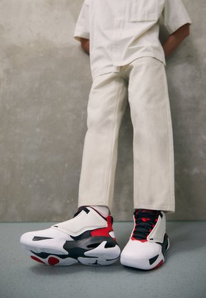 Sneakers alte - white