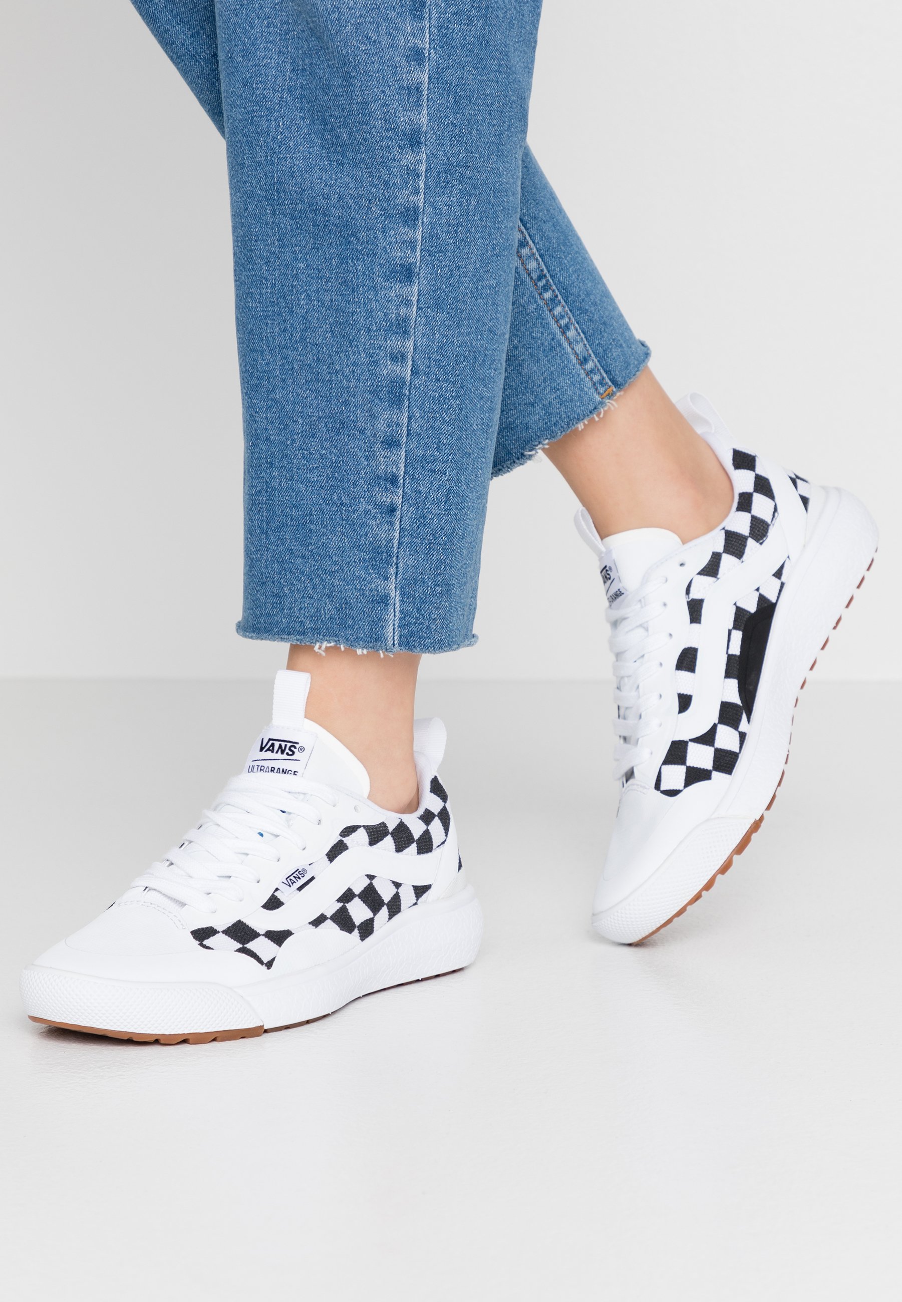 vans ultrarange true white
