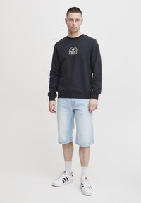 Blend BHDENIM SLIM/ REGULAR FIT - Džinsa auduma šorti - denim light blue