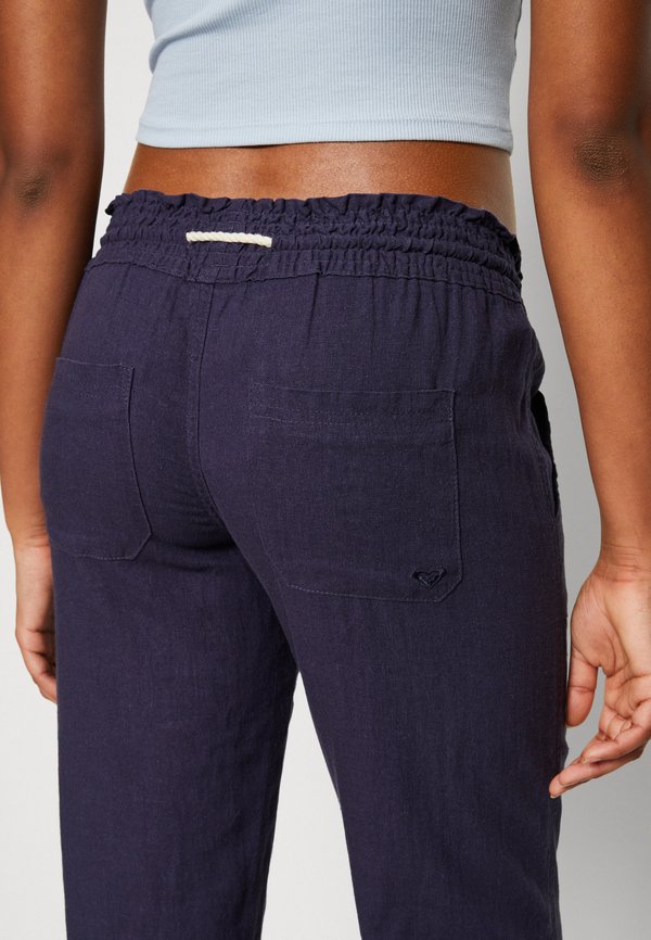 OCEANSIDE PANT - Trousers2
