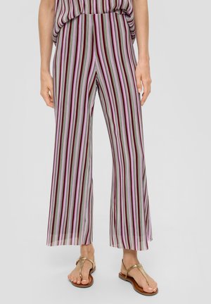 Pantalons à jambes larges rayés en rose, vert et violet. Fabriqués en tissu léger avec une coupe décontractée. Dotés d'une taille haute et de fentes sur les côtés.