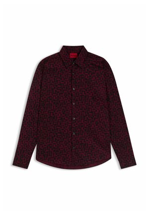 Camicia a maniche lunghe di colore rosso scuro, con un motivo geometrico nero, colletto button-down e pattina con bottoni davanti. Tessuto dalla consistenza liscia.