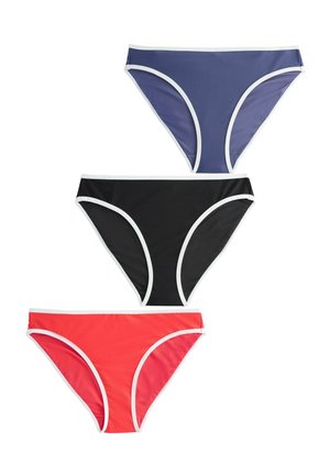 Tri spodné diely bikín v modrej, čiernej a červenej farbe, každý s bielym lemom pozdĺž okrajov, usporiadané vertikálne na bielom pozadí.