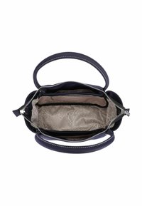 Granatowa skórzana torebka na zamek błyskawiczny; wnętrze ma beżową podszewkę z wzorem logo oraz osobną przegrodę. Podwójny uchwyt.