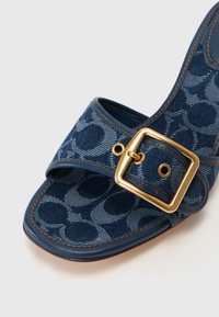 COACH MARGOT - Mules de salto - deep blue