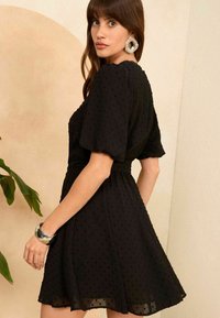 Love & Roses PUFF SLEEVE DOBBY  REGULAR FIT - Dienas kleita - black