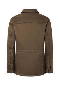 Chaqueta marrón aislante con cuello estructurado, puños abotonados y un bolsillo trasero. Tejido suave y duradero con líneas limpias.