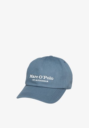 Casquette de baseball en coton bleu avec une visière incurvée, arborant un texte brodé blanc : "Marc O'Polo EST. À STOCKHOLM" à l'avant.