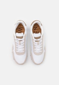 Woden NORA III - Joggesko - bright white