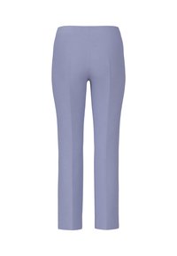 Helle lavendelfarbene Hose mit geradem Schnitt, glattem Stoff und einem schlichten Design. Verfügt über vertikale Nähte für zusätzliche Details.