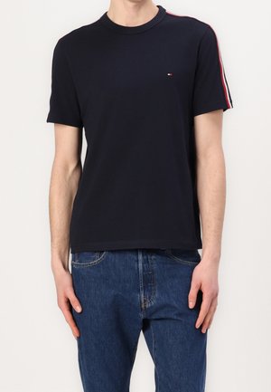 T-shirt basic