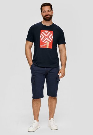 - T-shirt z nadrukiem