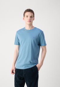 BOSS TALES - Tricou basic - open blue