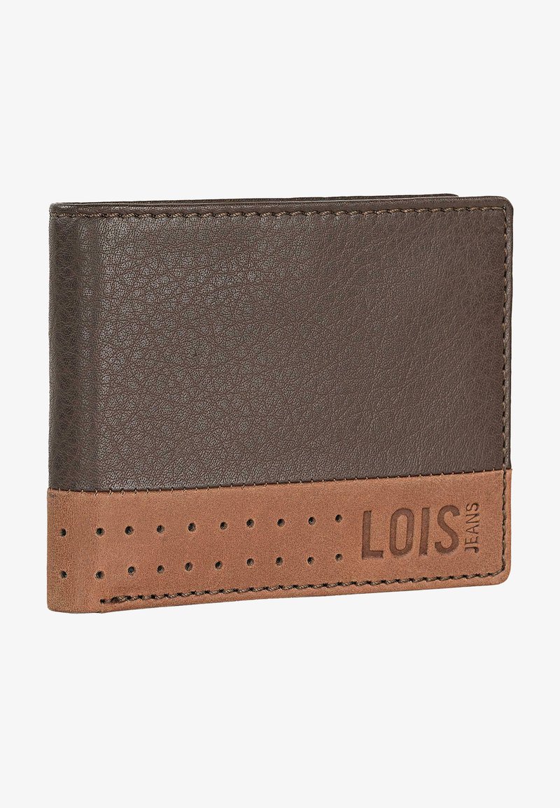 Cartera de cuero marrón con una superficie texturizada, que presenta un acento de gamuza marrón claro adornado con perforaciones y el grabado "LOIS JEANS."