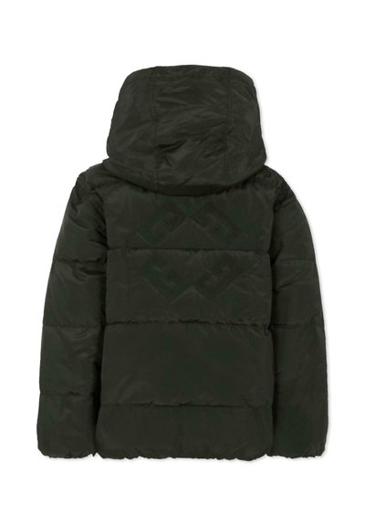 Giacca imbottita verde scuro con cappuccio, caratterizzata da un motivo trapuntato e polsini elasticizzati. Texture liscia con un design elegante e funzionale.