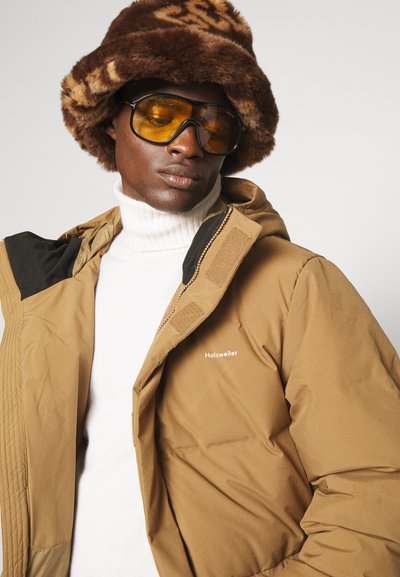 Holzweiler LOM JACKET - Casaco de penas - brown