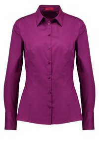 Camicia a pulsante viola aderente con colletto classico, maniche lunghe e una finitura liscia e lucida; presenta bottoni coordinati sul davanti.