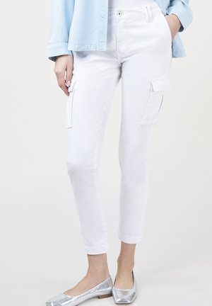 Blue Fire CARGO SLIM TAPERED SUMMER  - Cargo trousers - white denim