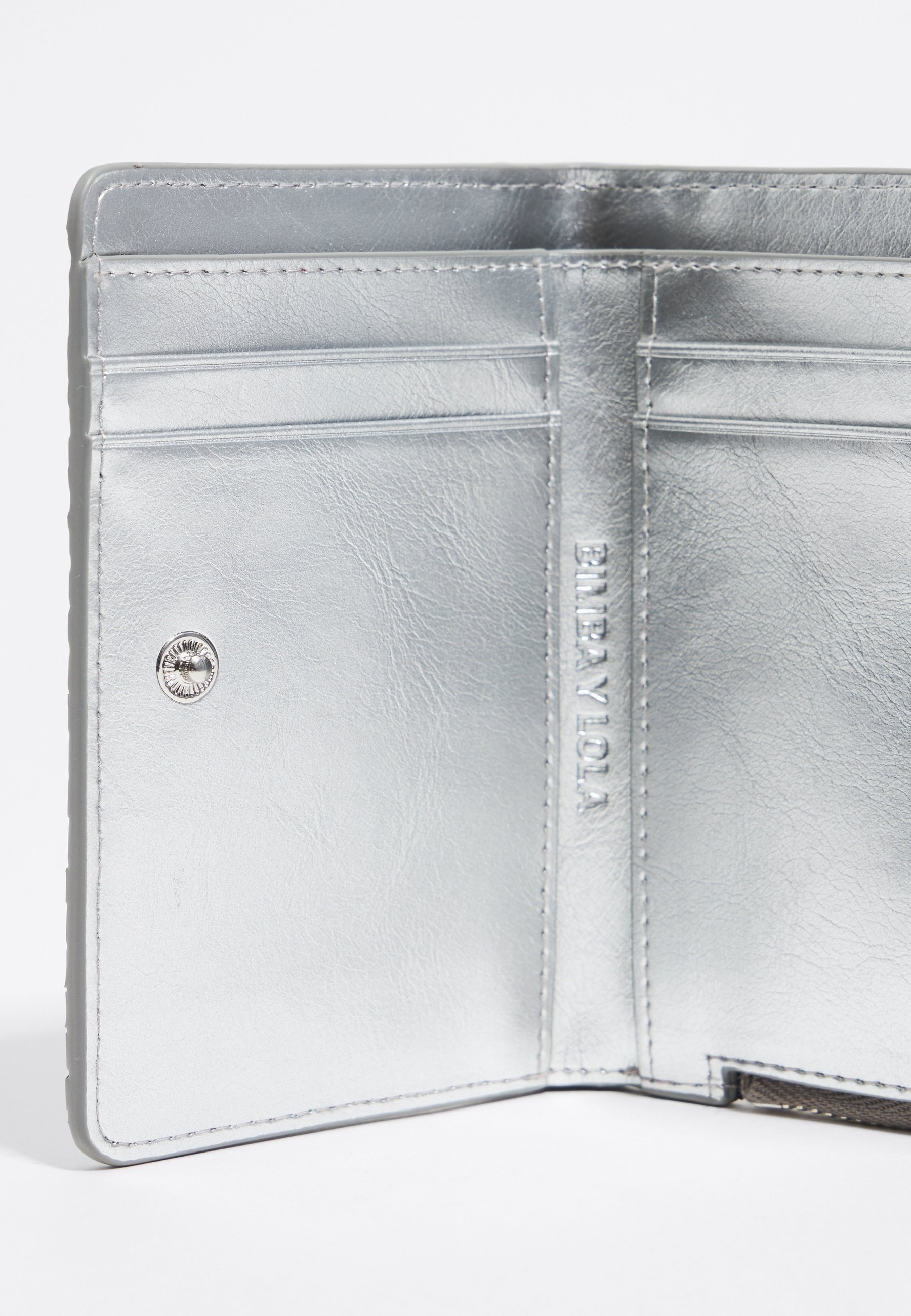 ◎BIMBA Y LOLA◎ Silver emblem card wallet B246AIV027SIF Bimba Y Lola Wallet - plata/silver-coloured - Zalando