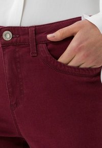 BRAX Jeans slim fit - bordeaux