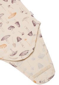 Baumwollstoff mit Pilzmuster in Creme, zeigt verschiedene Pilzdesigns in Brauntönen und Orange, mit Druckknopfverschlüssen und weicher Textur.