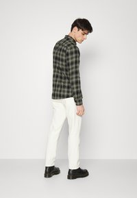 Only & Sons ONSLUCA LIFE CHECK - Camisa - peat
