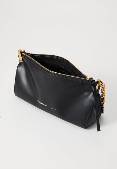 Emporio Armani GIGI HOBO  - Kabelka - nero/black