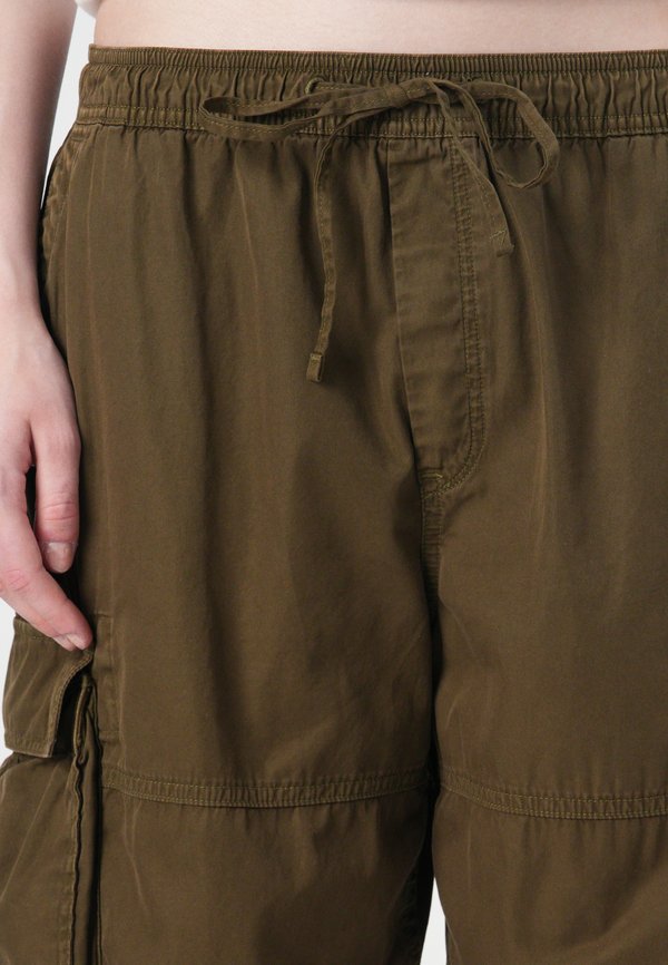 CARGO JORT - Cargo trousers - dark olive2