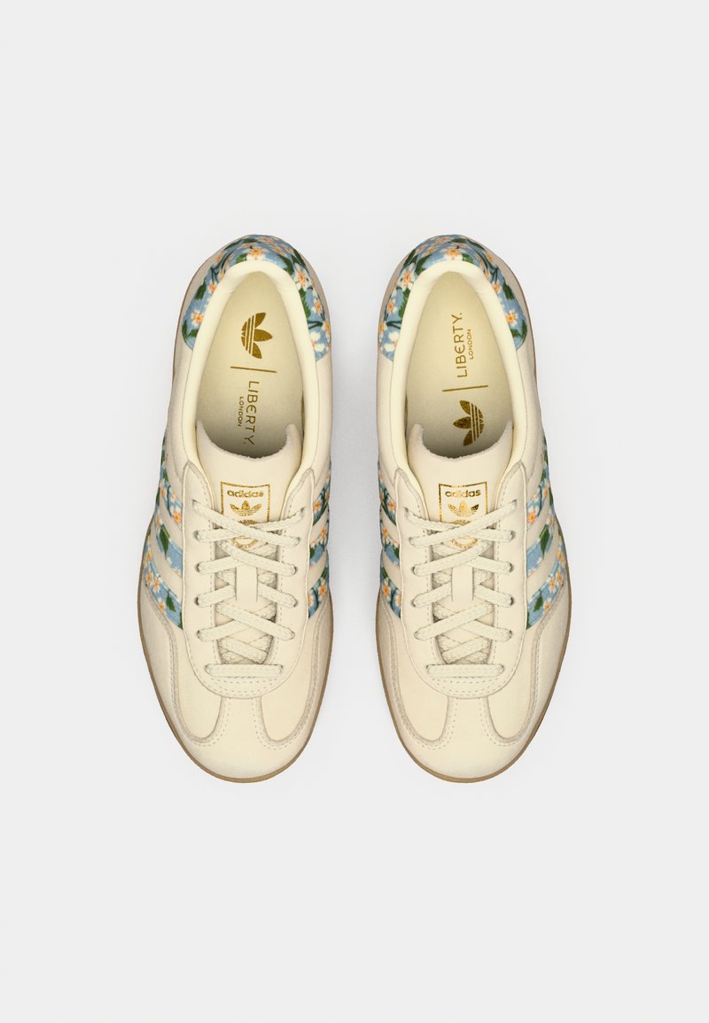 adidas Originals GAZELLE INDOOR X LIBERTY LONDON - Trainers - cream  white/gold metallic/tactile blue/off-white - Zalando.ie