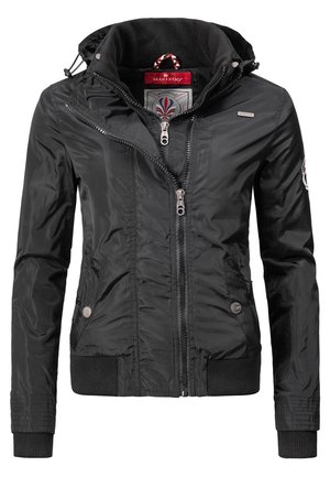 Chaqueta ligera negra con puños y dobladillo acanalados, doble cremallera frontal, dos bolsillos con botones a presión y cuello alto con capucha interior.