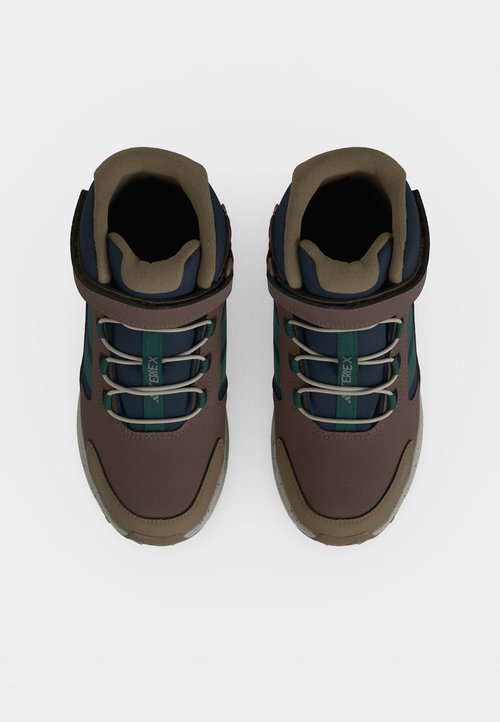adidas TRAILMAKER 2 UNISEX - Hiking shoes - legend ink/collegiate green/earth strata — photo 5