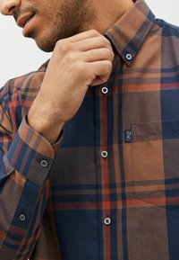 Next EASY OXFORD - Marškiniai - orange navy blue check