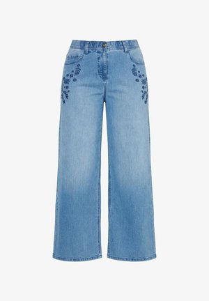 Ulla Popken, FLORAL EMBROIDERED STRETCH FIT WIDE LEG JEANS - Flared Jeans - light blue
