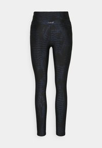Legginsy z czarnym i ciemnoniebieskim wzorem. Wykonane z elastycznego materiału z wysokim stanem. Logo widoczne z tyłu.