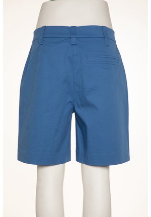 Niebieskie bawełniane spodenki o prostym kroju, z tylną kieszenią i teksturowaną tkaniną. Wykończone szlufkami na pasek i starannie wykończonymi szwami.