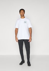 adidas Originals LIVERPOOL FC ICON  - Club wear - white