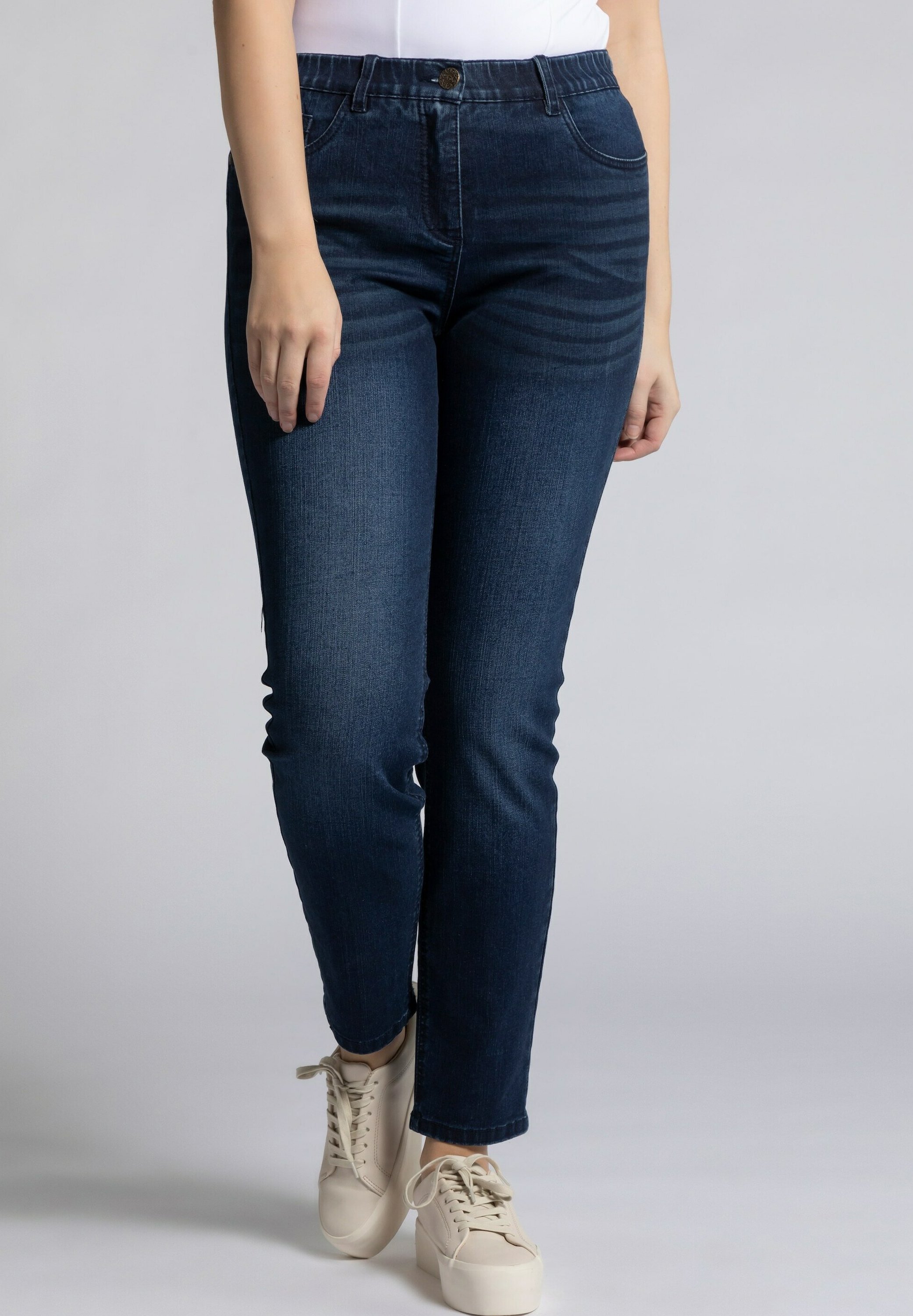 Ulla Popken Damen Mary Jeans – Grey Denim, Elastisch, Weiter Gerader Schnitt, Mit Gürtelschlaufen